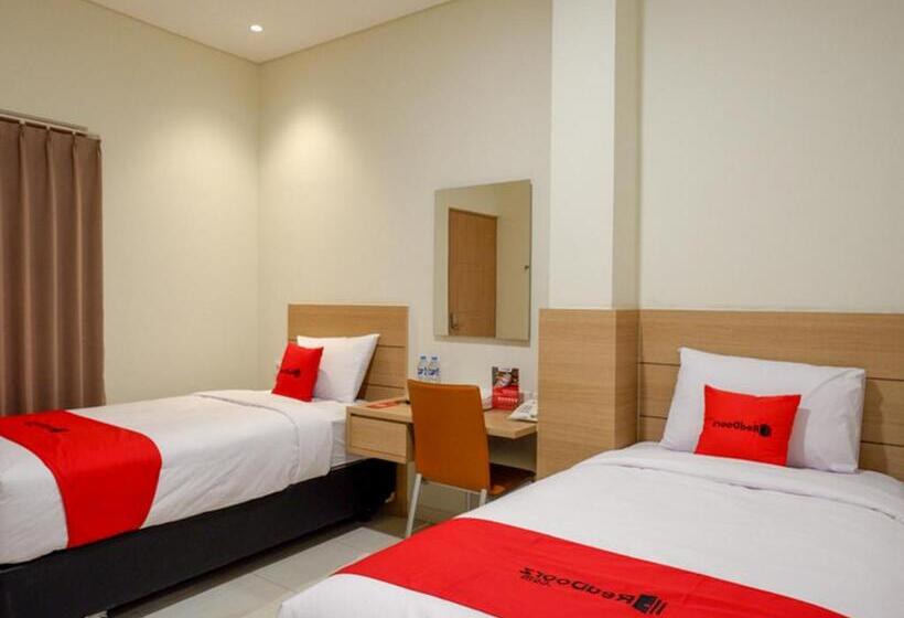 Номер Стандарт, Reddoorz Near Exit Tol Banyumanik 2