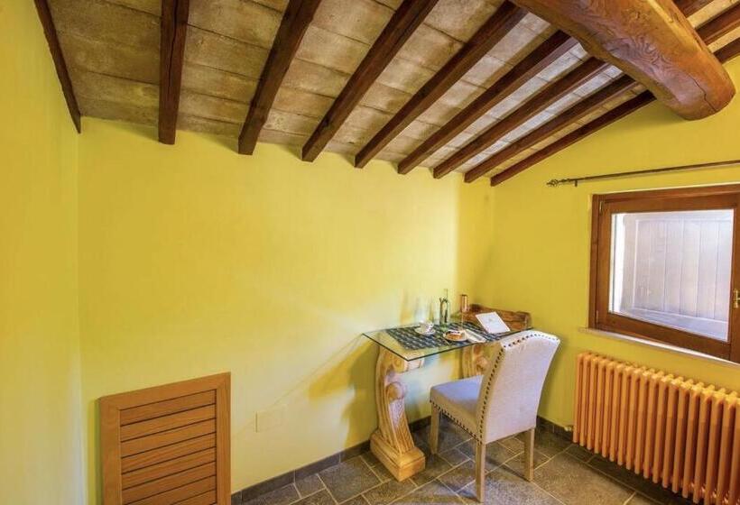 디럭스 스위트, Borgo Incantato Spoleto