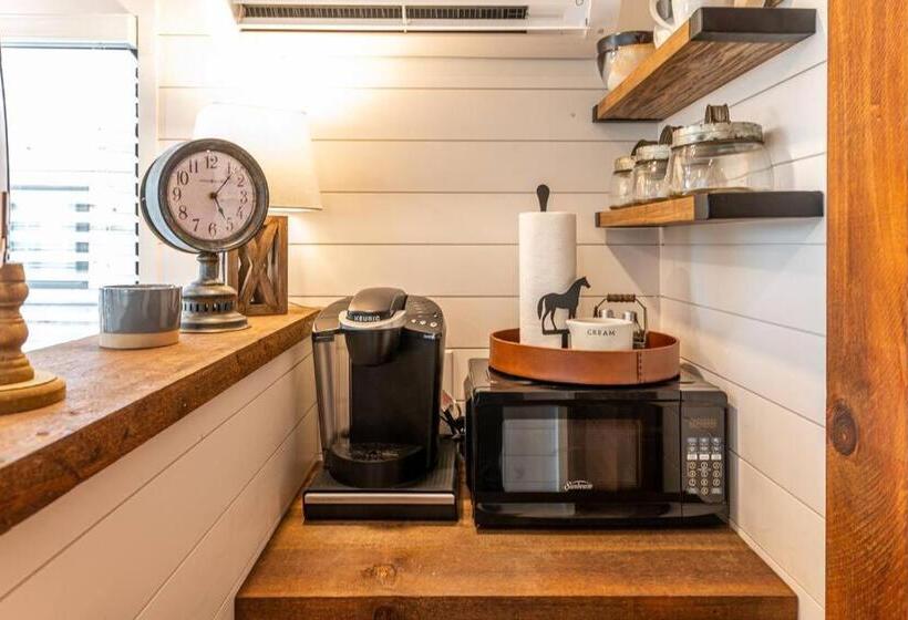 1 Yatak Odalı Daire, The Stable Tiny Container Home 12 Min To Magnolia