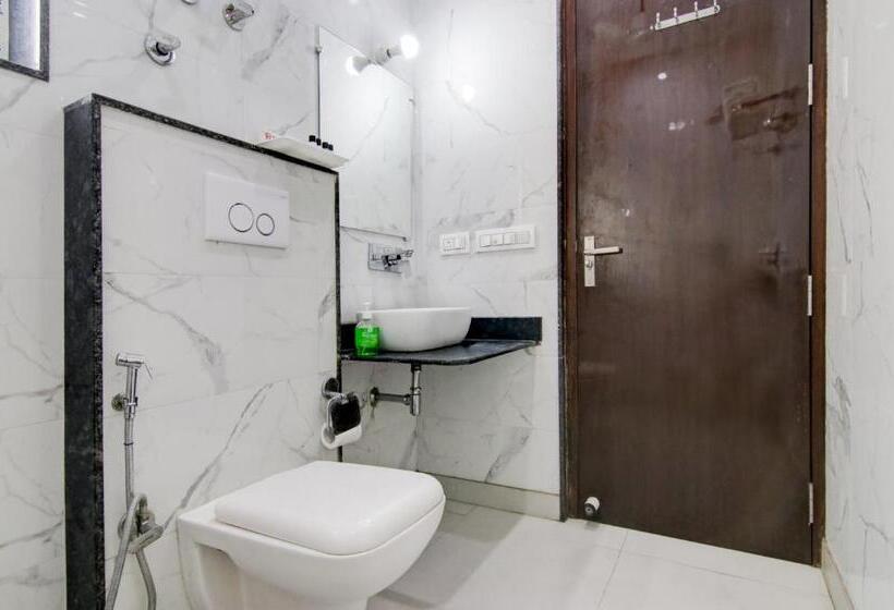 Номер Deluxe, Good Will Residency   Cyber City Gurgaon