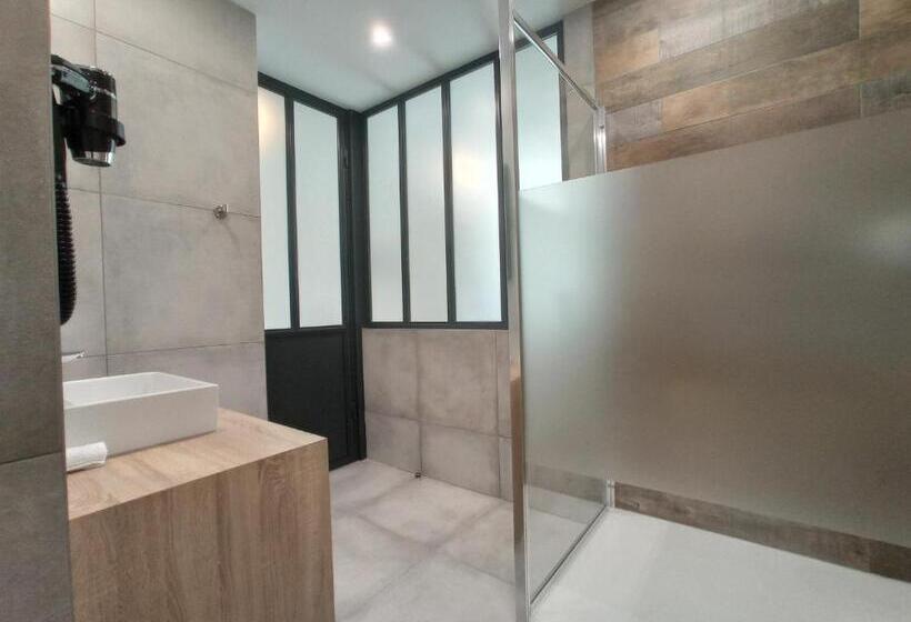 Номер Стандарт, La Bâtisse Du Velay
