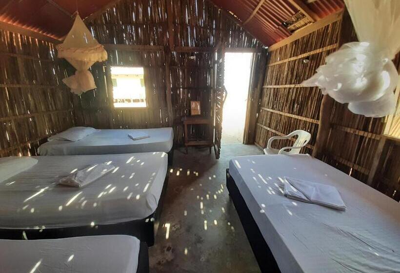 패밀리 룸 측면 바다 전망, Talata Hostal