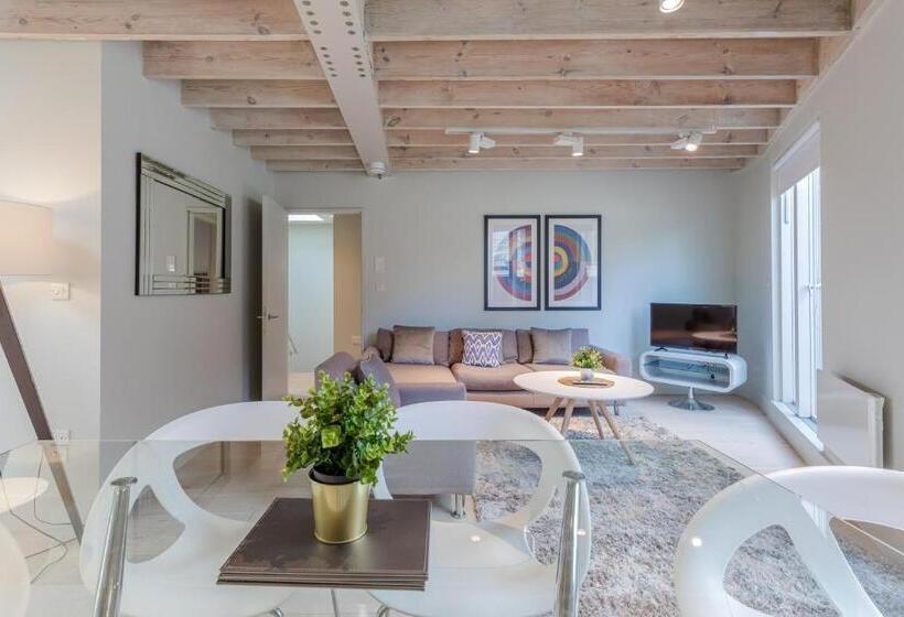 1 Bedroom Penthouse Apartment, Stayinn Holborn