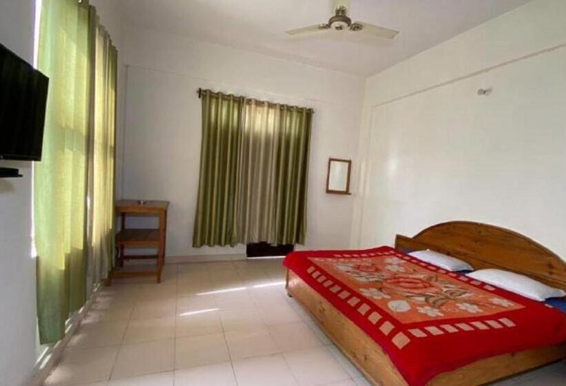 스탠다드 룸, Goroomgo Kanara Hotel Bhimtal   Parking Facilities   Excellent Service