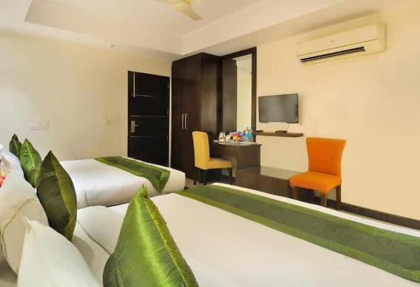 Standard Triple Room, Zenith Hotel   Delhi Airport