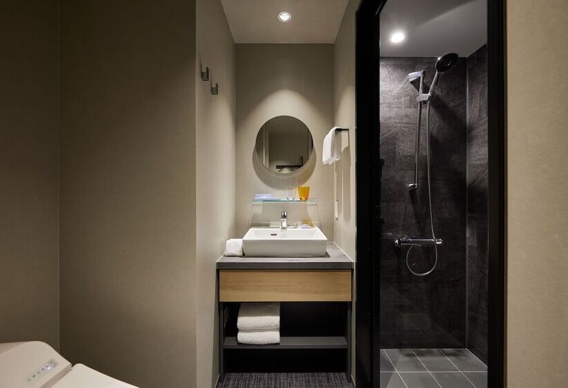 Номер Стандарт Вид на Город, Oakwood Hotel Oike Kyoto