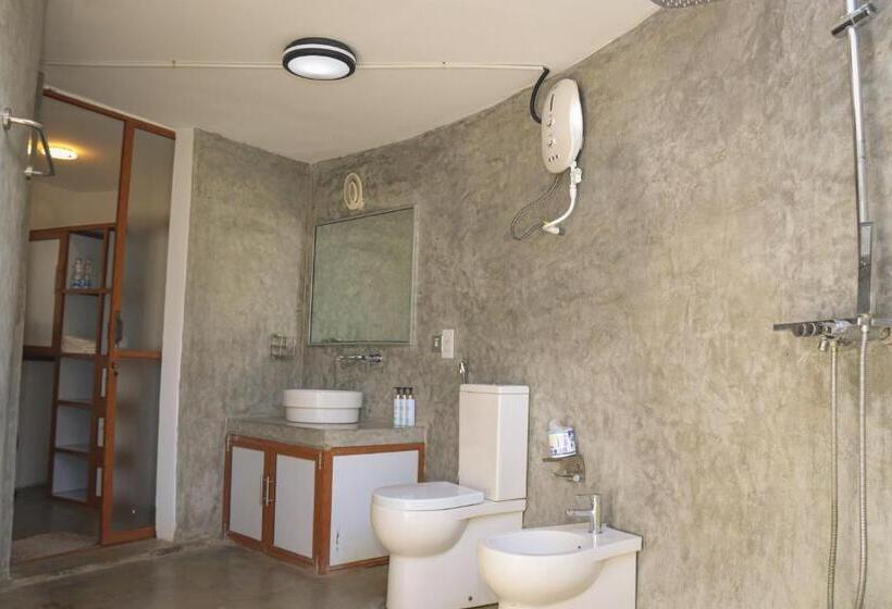 کلبه ییلاقی, The Blue Lagoon Resort  Kalpitiya