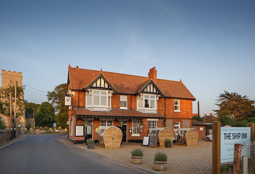 豪华房间, The Ship Inn