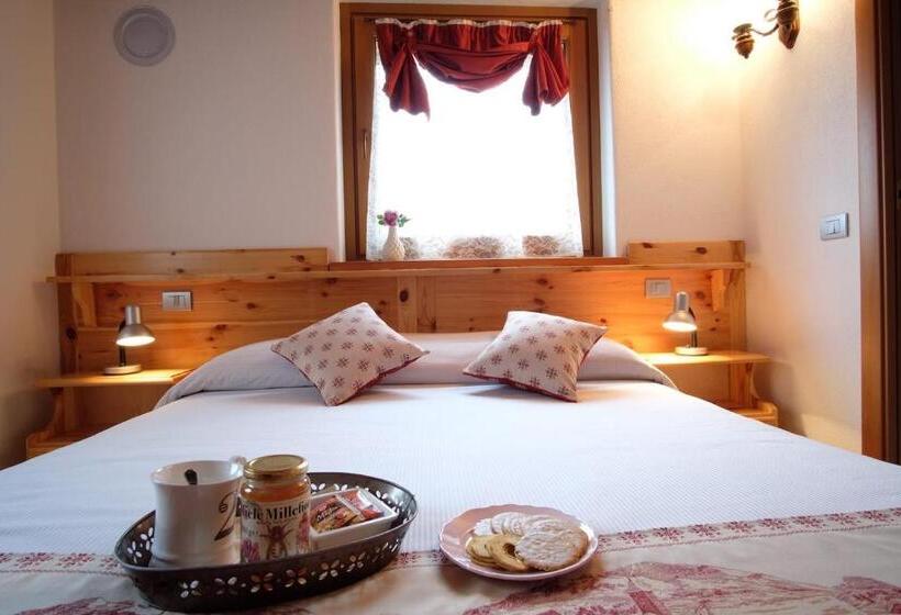 Номер Стандарт Вид на Сад, Chambres D Hotes Rue Saint Bernard
