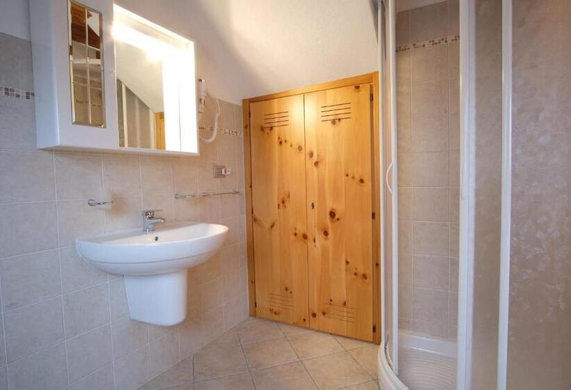 Номер Стандарт Вид на Сад, Chambres D Hotes Rue Saint Bernard