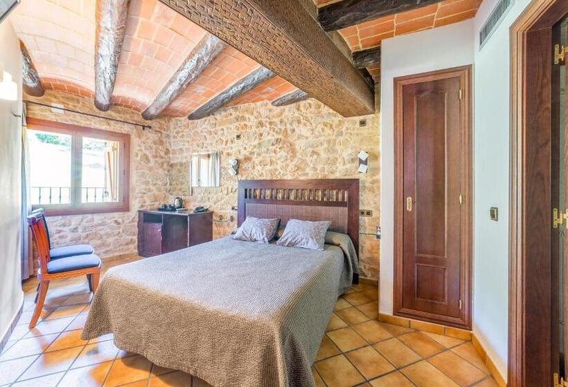 Номер Стандарт, El Castell