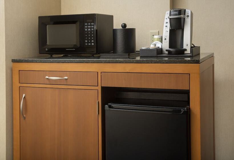 身障者適用スイートルーム, Hilton Garden Inn Yakima Downtown