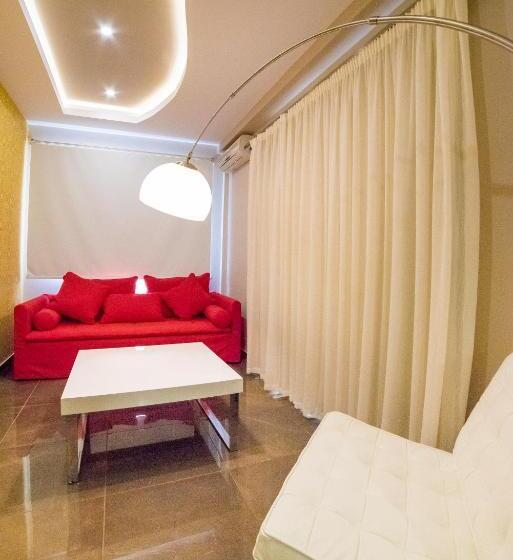 Королевский Люкс, Koukounaria Hotel & Suites