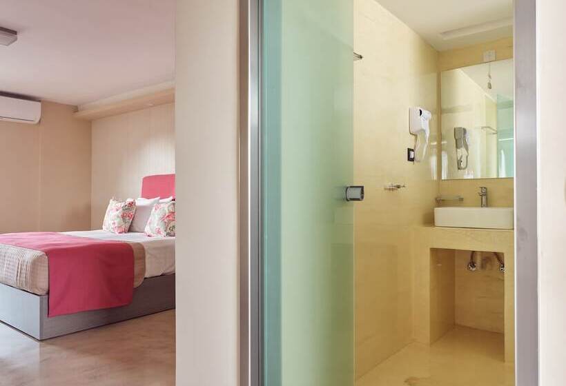 Семейный Номер, Koukounaria Hotel & Suites