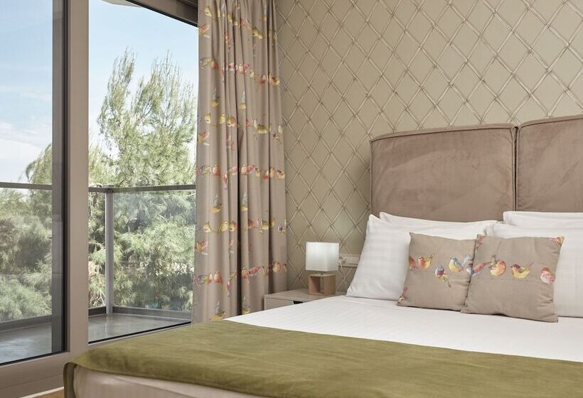 Номер Deluxe, Koukounaria Hotel & Suites