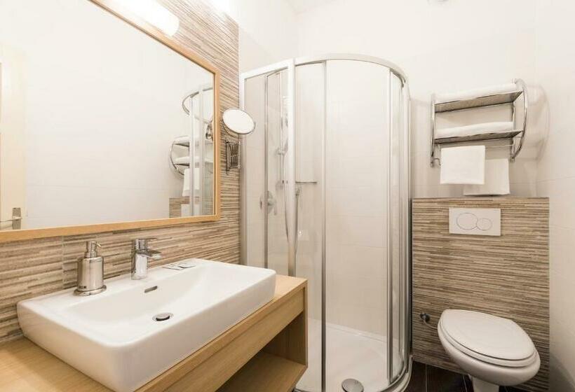 Номер Стандарт Трехместный, Alpin Hotel Gudrun