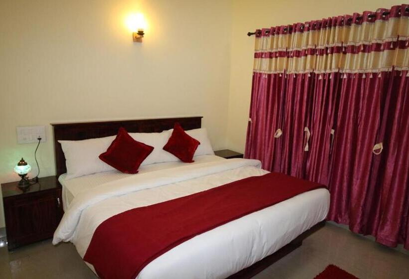 Номер Стандарт Вид на Парк, Green Garden Deluxe Room