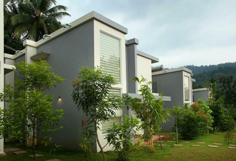 Люкс 3 Спальни, Casa Rio Resorts Athirappilly