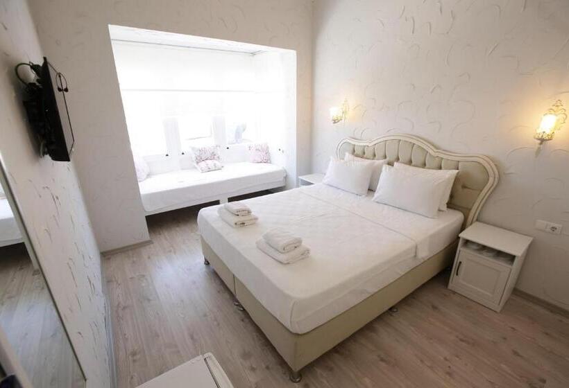 Люкс с Балконом, Kybele Suites Alaçatı