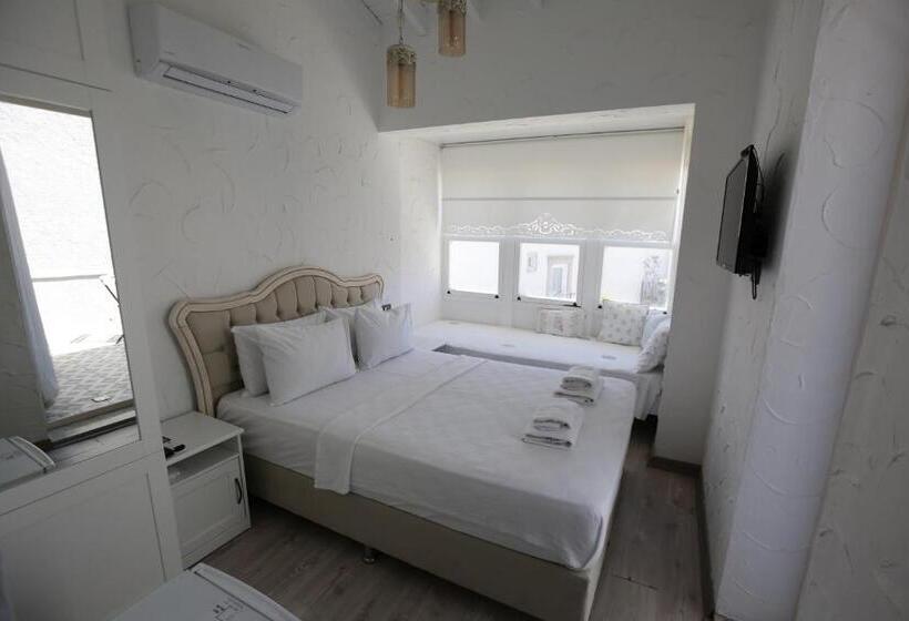 Люкс с Балконом, Kybele Suites Alaçatı