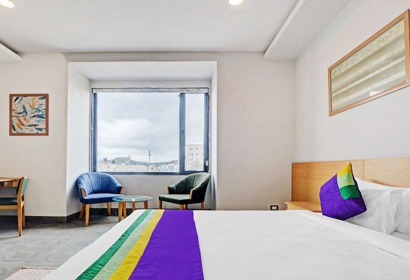 Quarto Deluxe, Medalio Resort Udaipur Shobhagpura