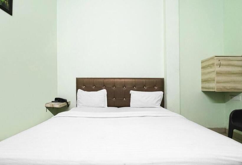 Трехместный Номер Классика, Vaccinated Staff  Oyo 79969 Flagship Night Inn