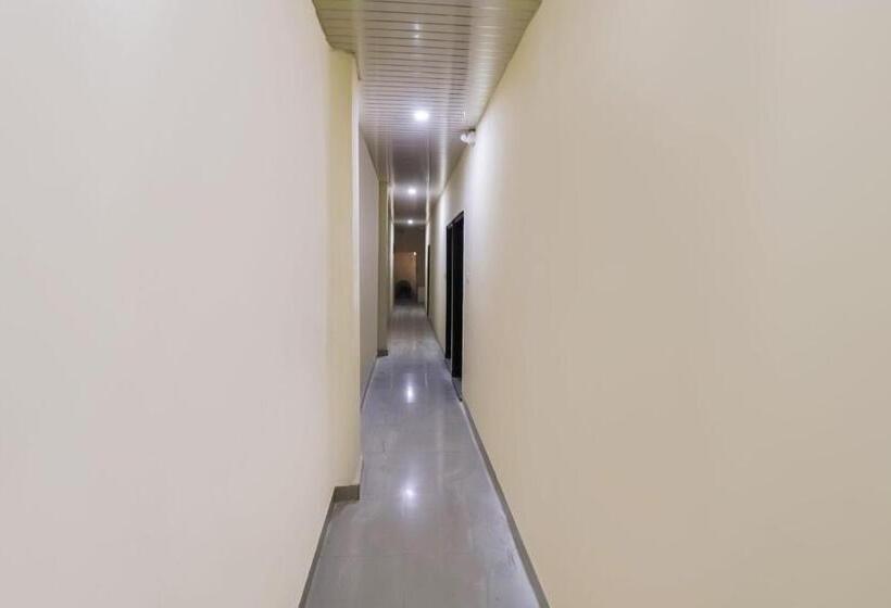 Трехместный Номер Классика, Vaccinated Staff  Oyo 79969 Flagship Night Inn