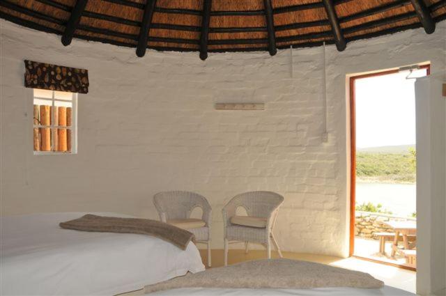 Бунгало Стандарт, De Hoop Collection   Campsite Rondawels