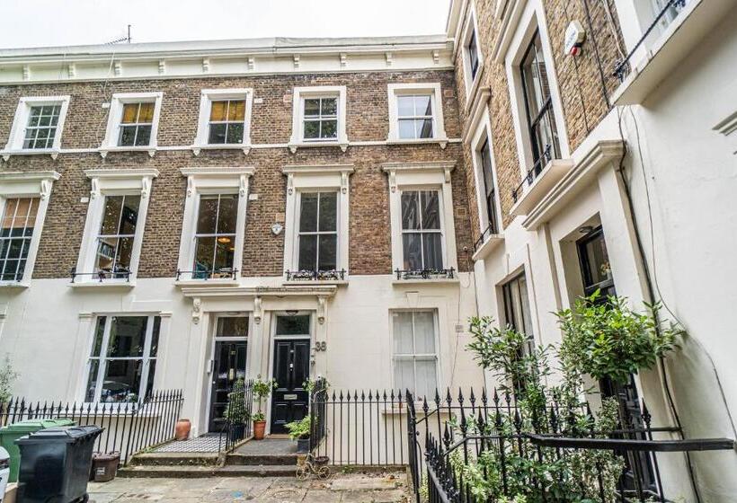 Номер Стандарт с Балконом, House Close To Kings Cross