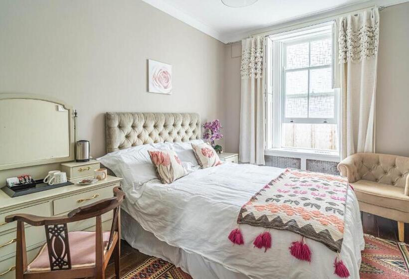 Номер Стандарт, House Close To Kings Cross