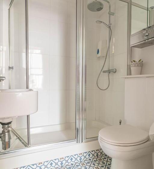 Номер Стандарт, House Close To Kings Cross