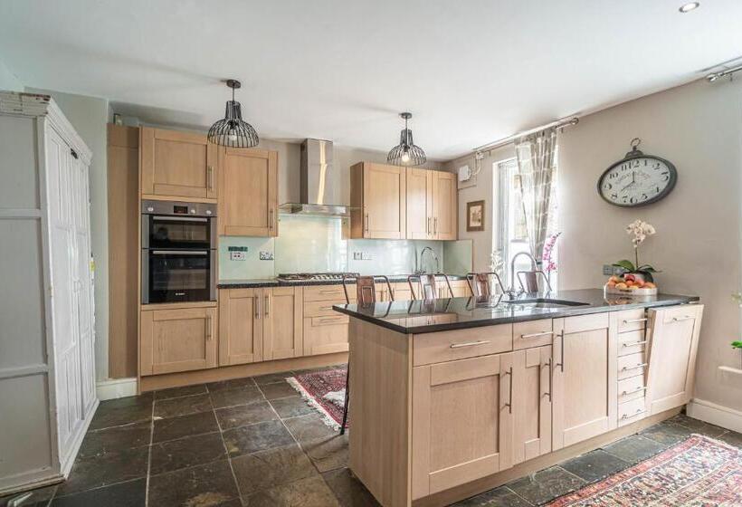 Дом 1 Спальня, House Close To Kings Cross