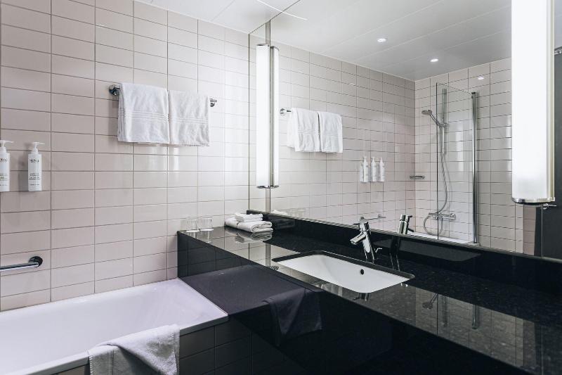 디럭스 룸, Courtyard By Marriott Stockholm Kungsholmen