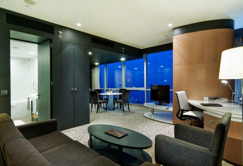 スイート（家族用）, Doubletree By Hilton Istanbulmoda