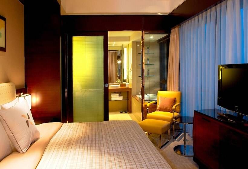 Люкс Семейный 2 Спальни, Four Points By Sheraton Hangzhou, Binjiang