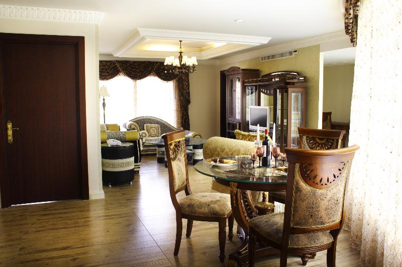 Люкс, Four Seasons Place Pattaya