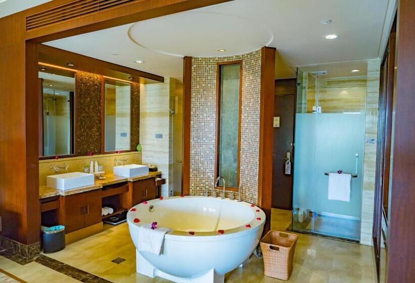 ガーデンビューデラックスルーム, Grand Metropark Villa Resort Sanya Yalong Bay