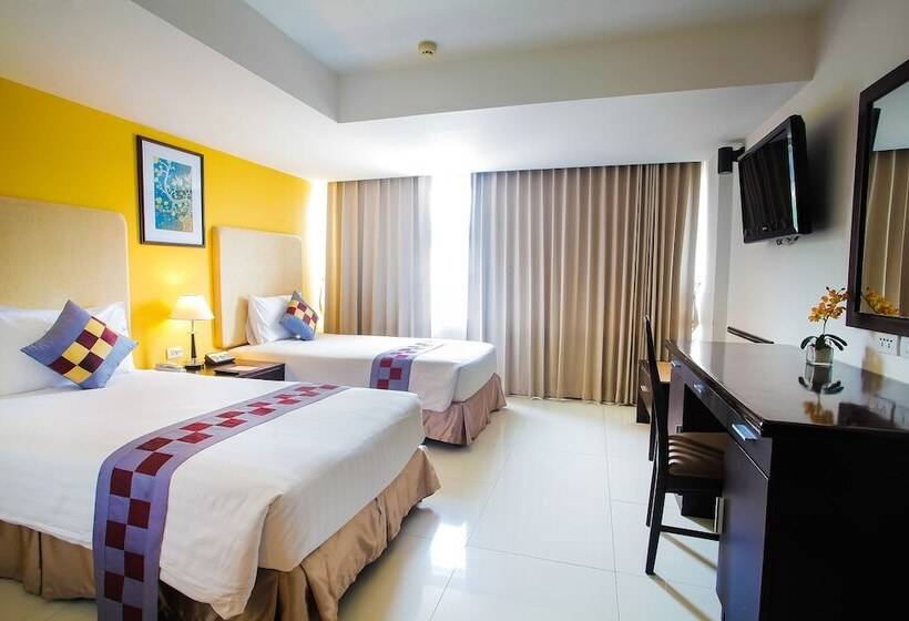 Номер Deluxe, The Patra Hotel   Rama 9