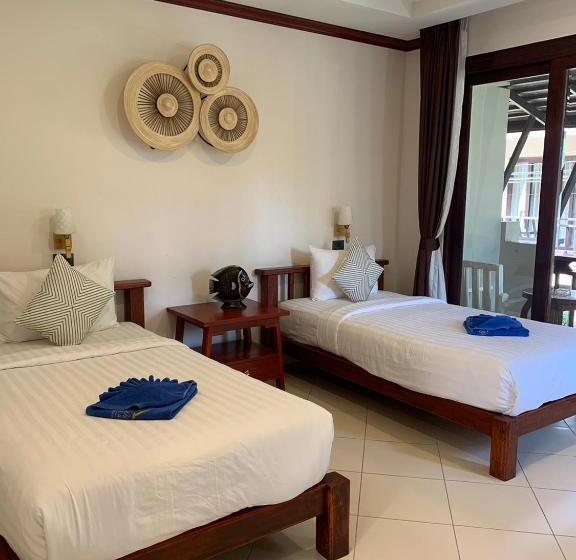 Номер Стандарт с Балконом, Wind Beach Resort
