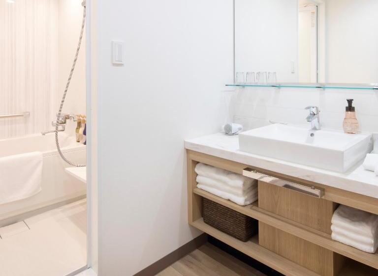 Трехместный Номер Deluxe, Art Hotel Osaka Bay Tower