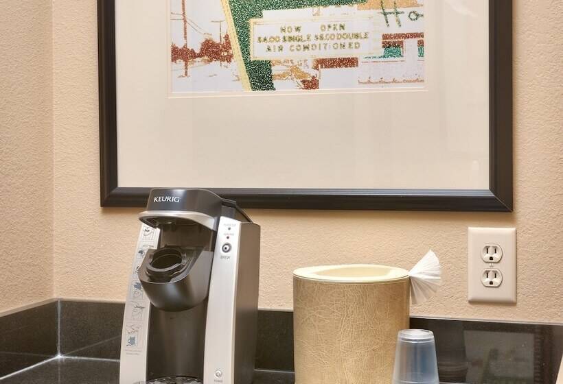 Номер Стандарт, Holiday Inn Hotel & Suites Salt Lake City Airport West By Ihg