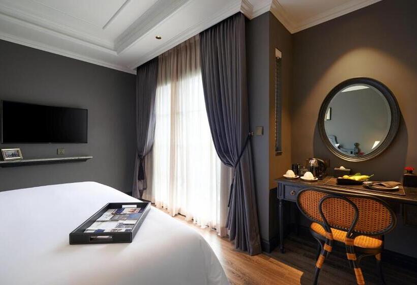 اتاق اجرایی, La Siesta Premium Hang Be