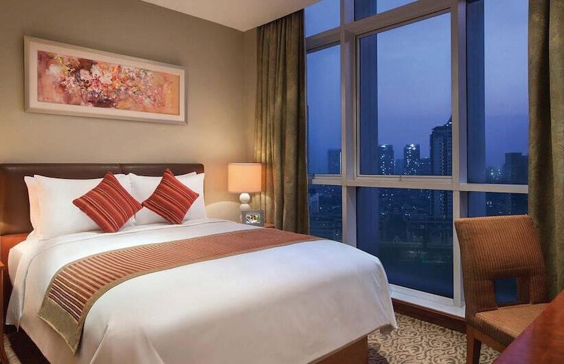 Апартаменты Deluxe 3 Спальни, Oakwood Premier Cozmo Jakarta