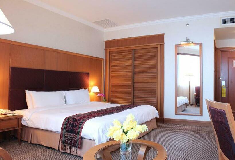 스탠다드 룸 킹사이즈 침대, Imperial Hotel Miri