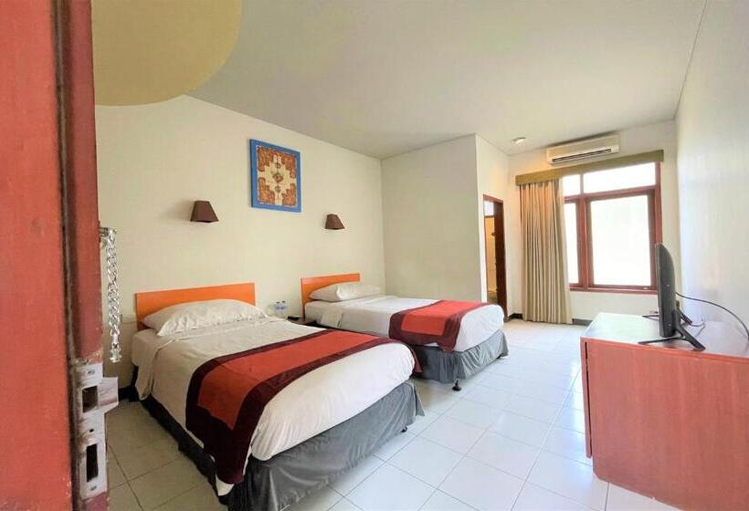 Номер Deluxe, The Yani Hotel Bali