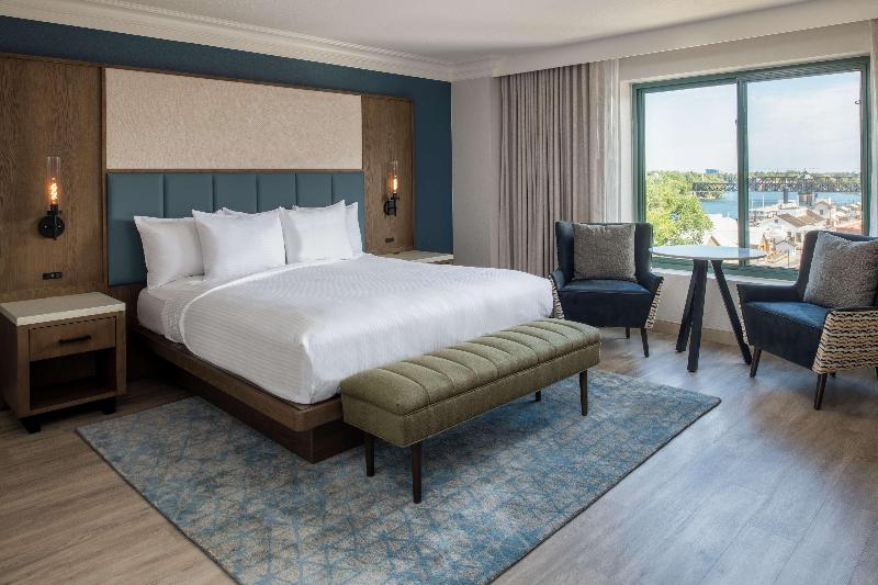 스위트 킹사이즈 침대, Embassy Suites By Hilton Sacramento Riverfront Promenade