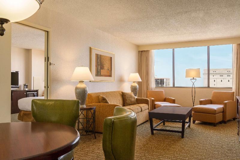 프리미엄 스위트, Embassy Suites By Hilton Sacramento Riverfront Promenade