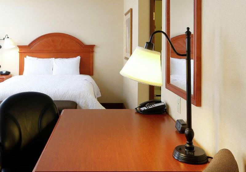 Стандартный Номер Кровать Кинг, Hampton Inn Waterloo