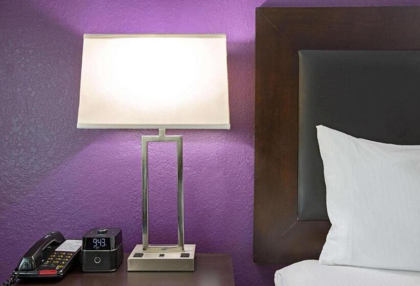 Номер Deluxe, La Quinta By Wyndham Pearland