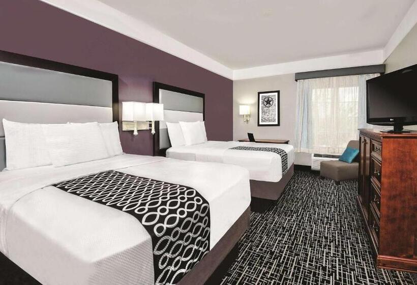 Номер Deluxe, La Quinta By Wyndham Rosenberg